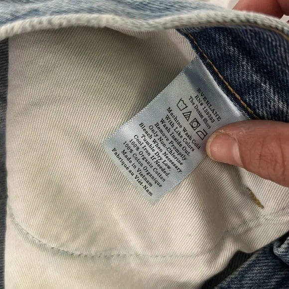 EVERLANE The relaxed Denim Short. Size 28 - Picture 9 of 11
